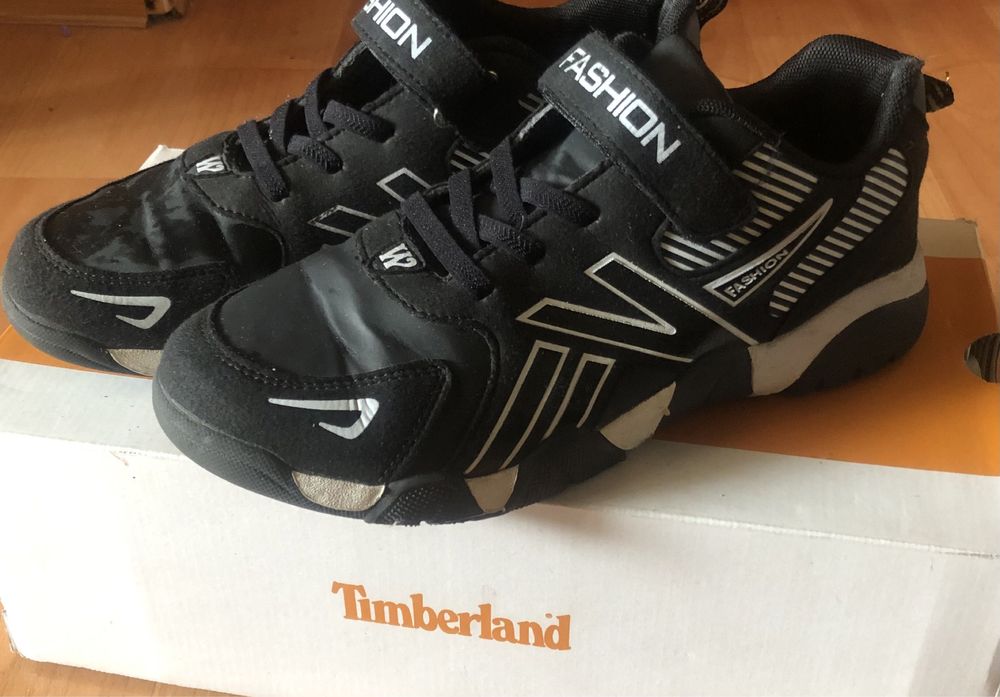 Кроссовки 40 размер