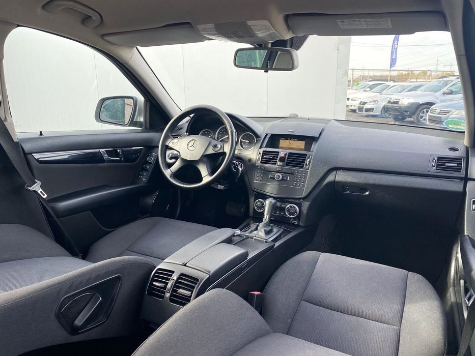Mercedes ..C220,