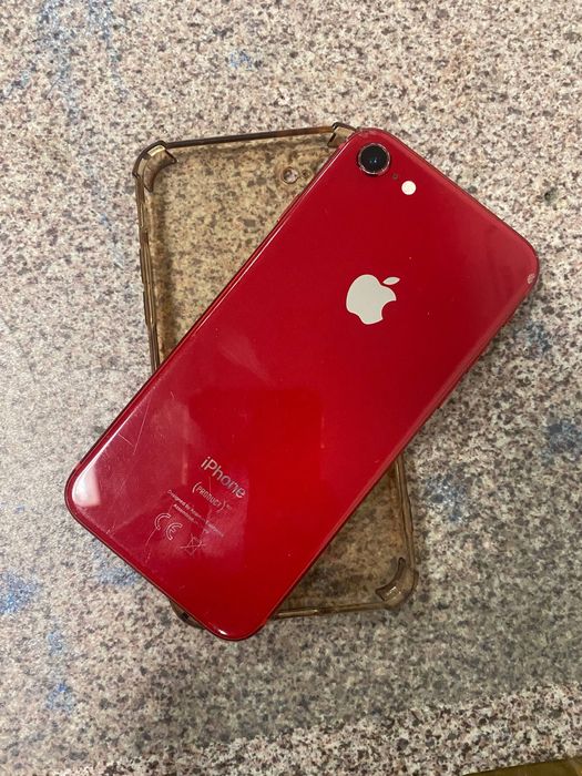 Iphone 8 красный