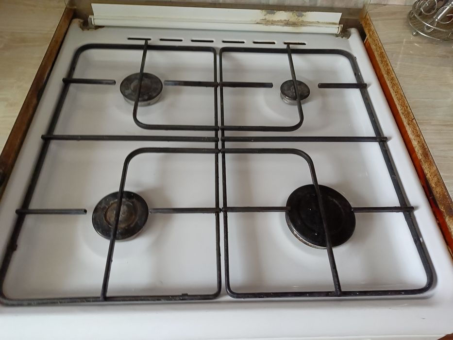 Продам газ плиту