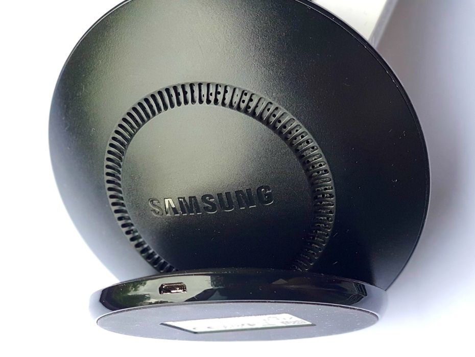 Samsung Wireless FastCharge QI.
