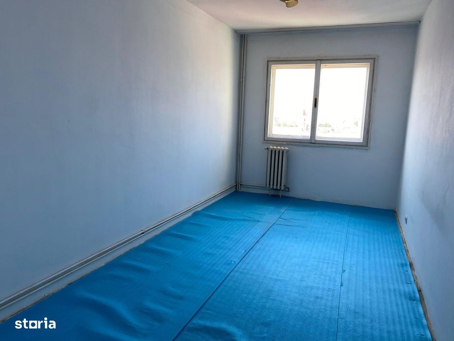 Apartament 4 camere 2 bai zona Vasile Aaron