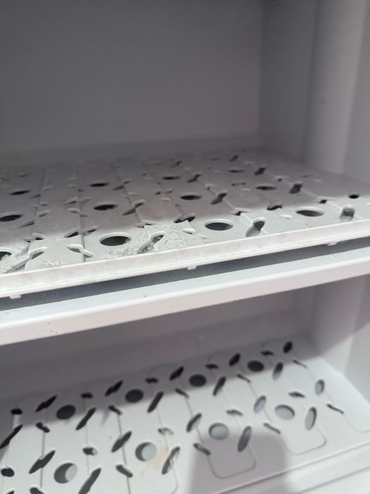 Холодильник бирюса