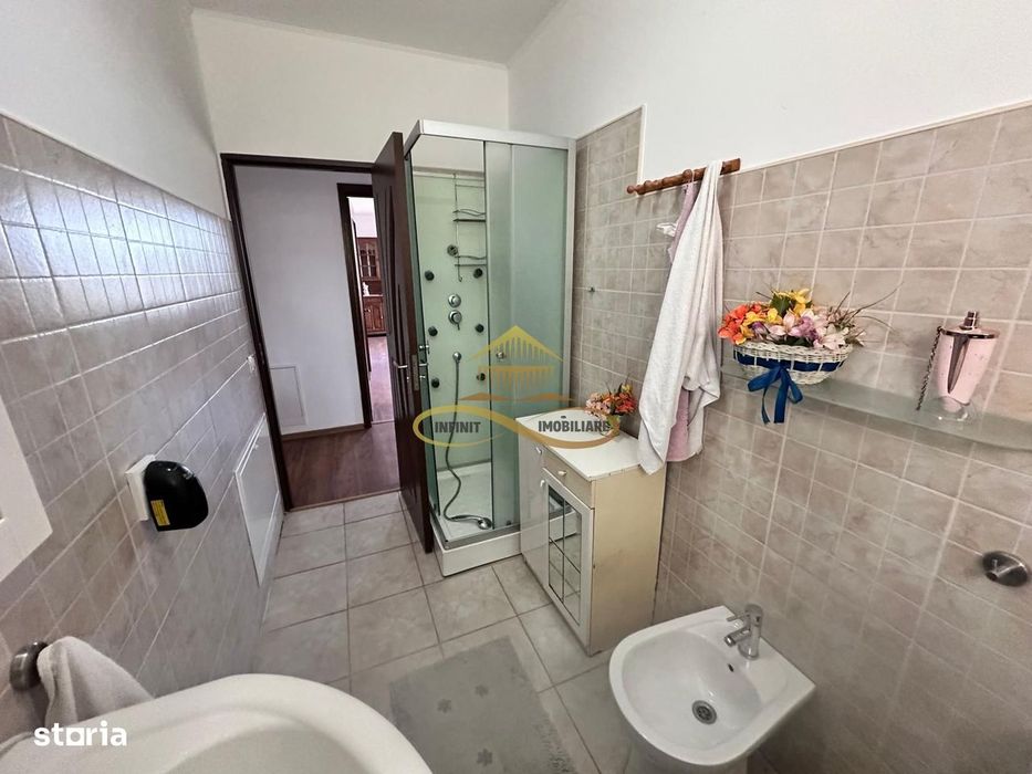 De vanzare casa 4 camere Siretu Saucesti