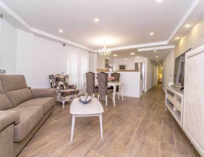 Дава се под наем Тристаен апартамент в Пловдив, Кършияка - 90 кв.м за 341.7 € - Снимка #2