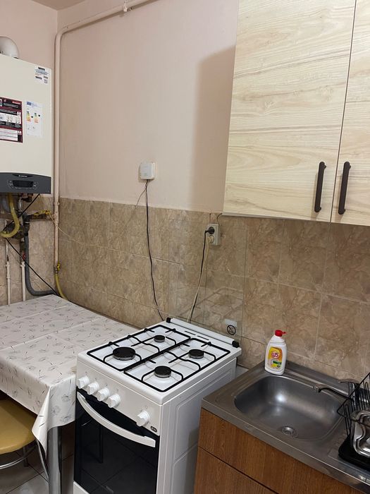 Proprietar,închiriez apartament cu o camera