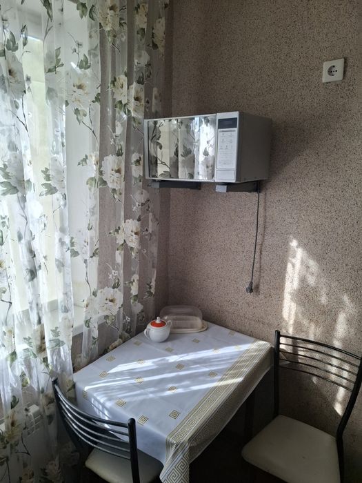 В центре 2ух комнатная, сдаётся впервые.