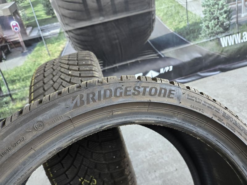 225/40/18 BRIDGESTONE 2бр