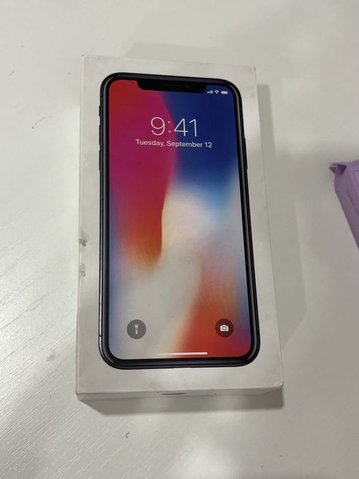 Продам Айфон 10(х)