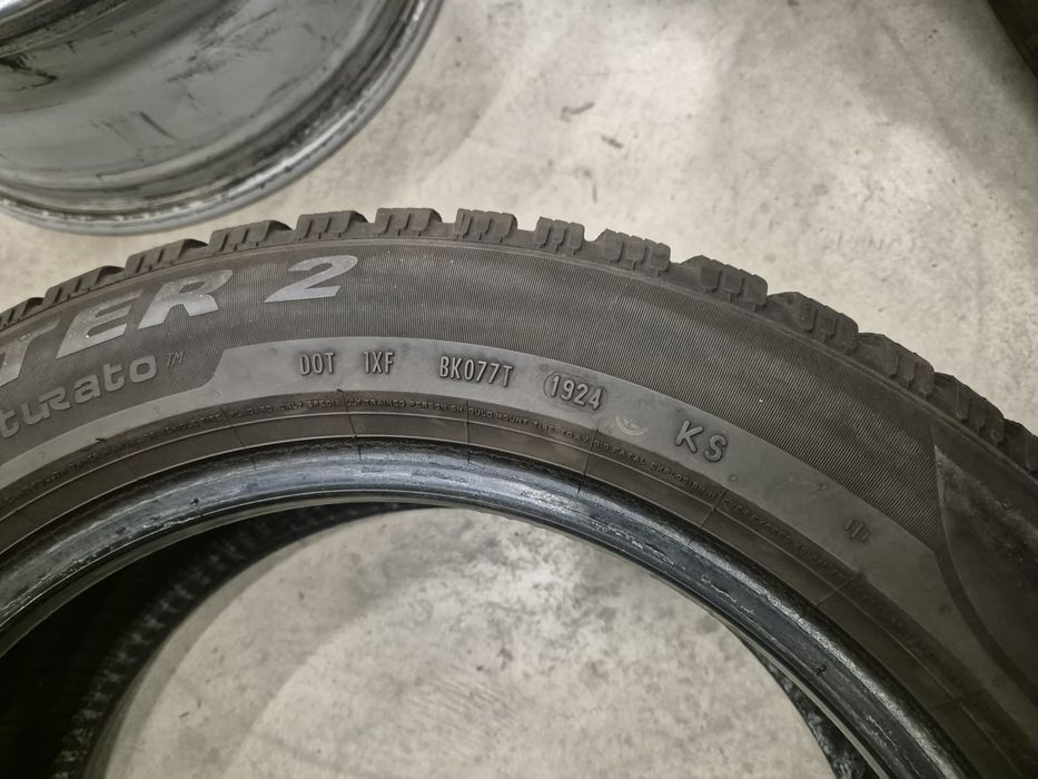 2 anvelope iarna Pirelli 205 55 16 stare foarte buna