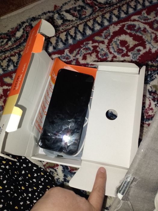 Srochno sotiladi holati yangi pul zarur narxi kelishiladi