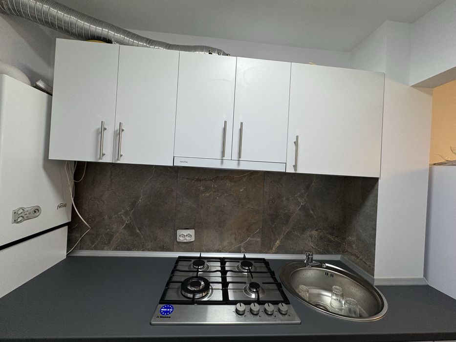 Inchiriez apartament zona centrala Valenii de Munte