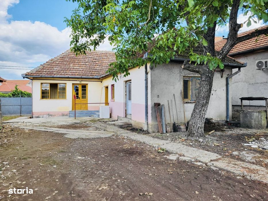 Casǎ renovabilă pe teren de 700 mp – Rontău