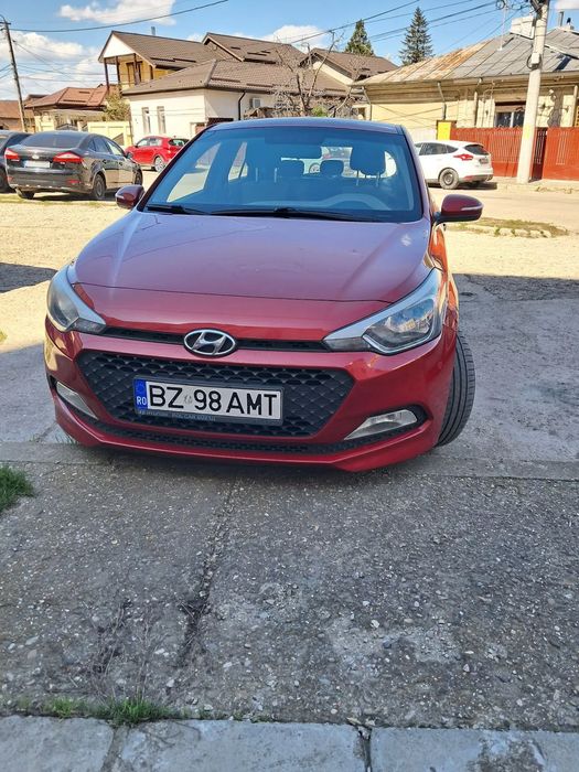 Hyundai i20 Primul proprietar. Bonus: 4 roti cu cauciucuri de iarna.