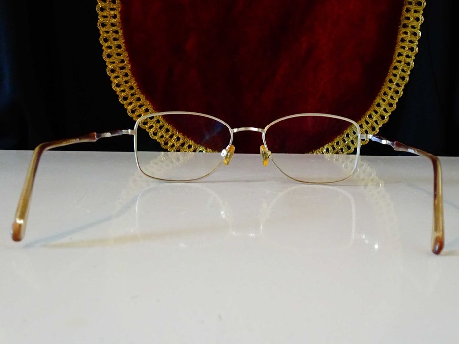 Диоптрични рамки Studioline с френски стъкла,плюс 0.75.