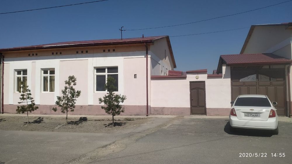 Коттедж сотилади.