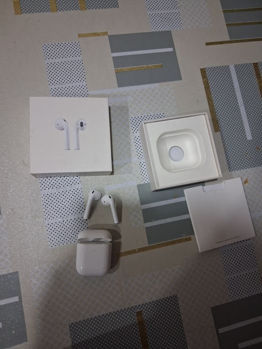 Наушники Airpods