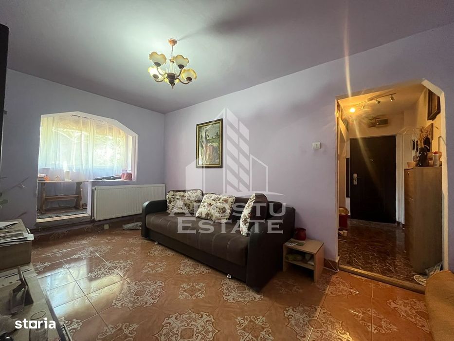 Apartament 3 camere, zona Vlaicu