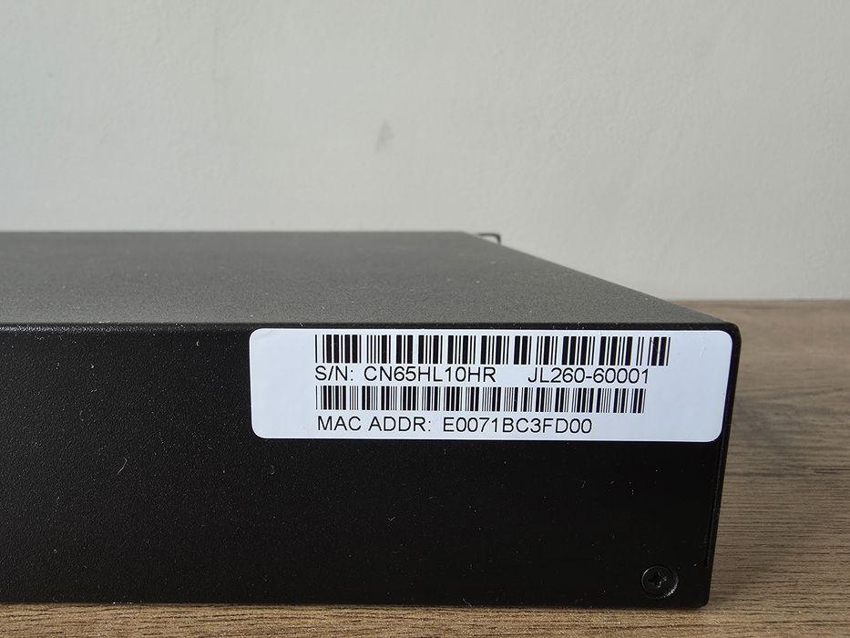 Switch gigabit HP Aruba 2930F  JL260A