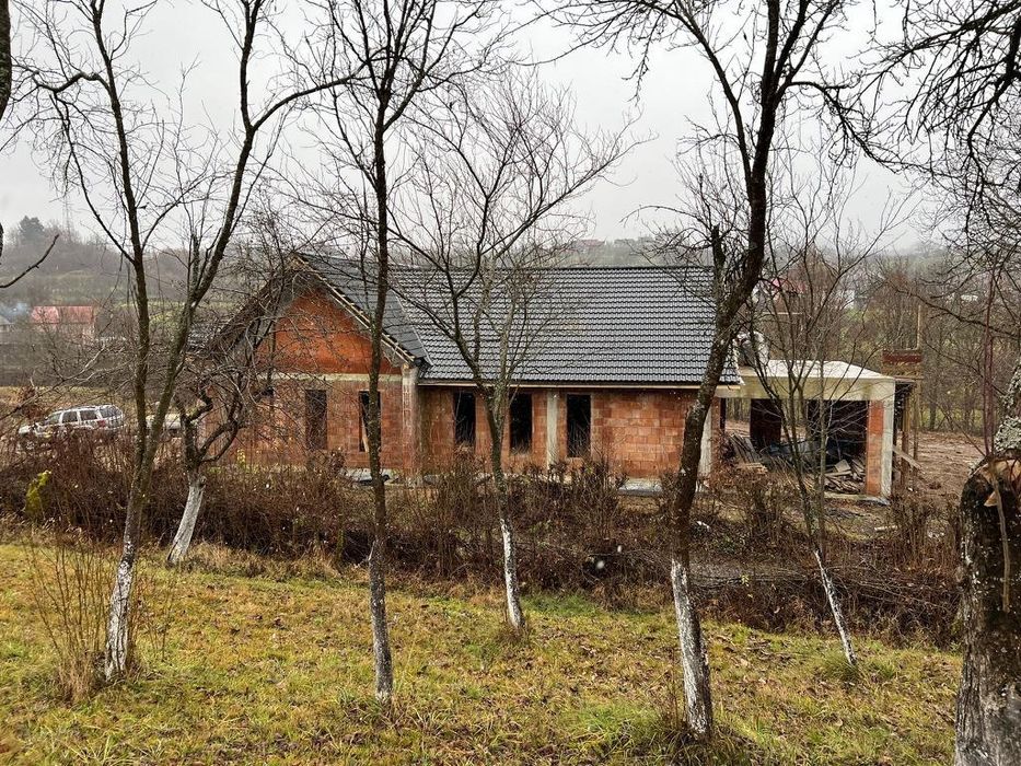 Casa cu teren 10130mp