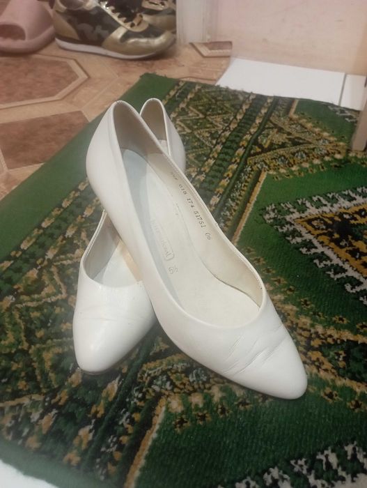 Женская обувь новая