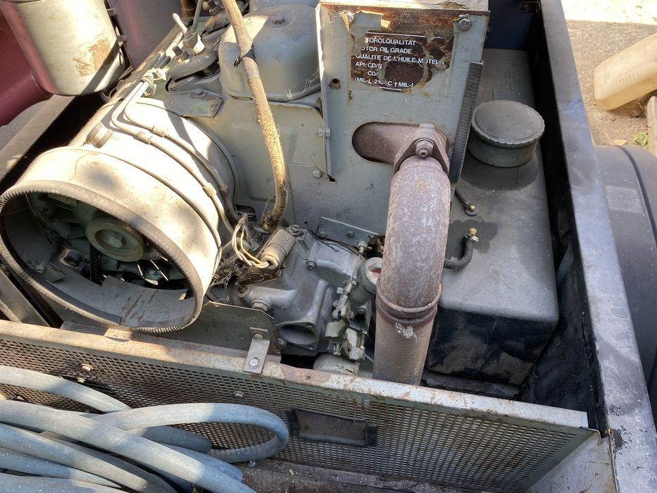 Продам дизельный винтовой компрессор