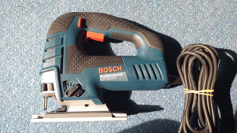 Fierastrau pendular  bosch GST 150 BCE