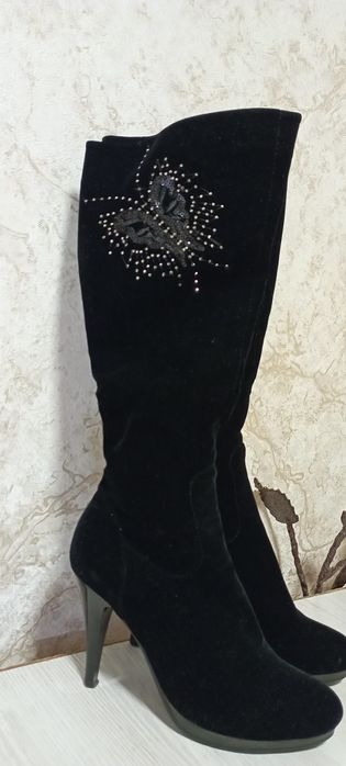 Сапожки замшевые