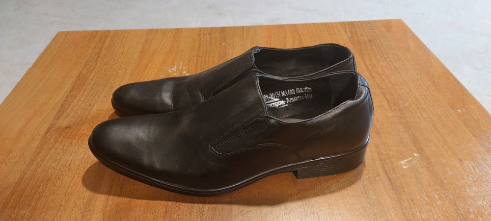 Продам туфли мужские.