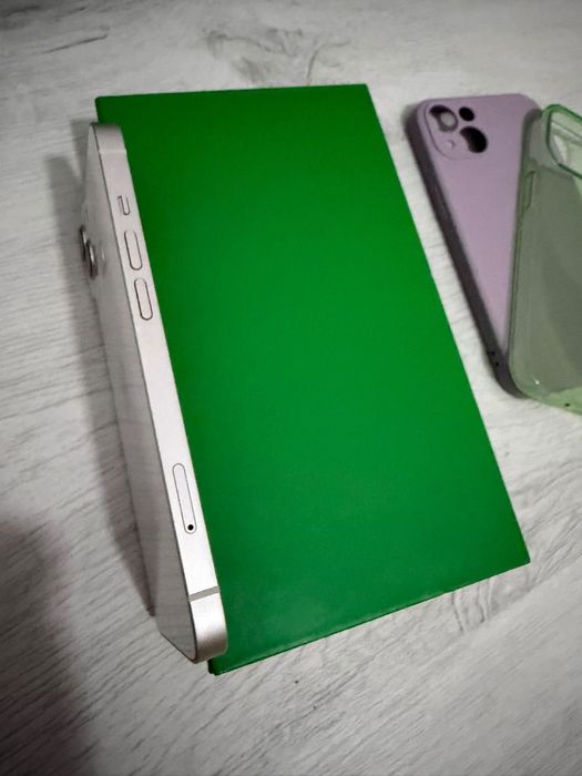Vând iPhone 13 stare buna