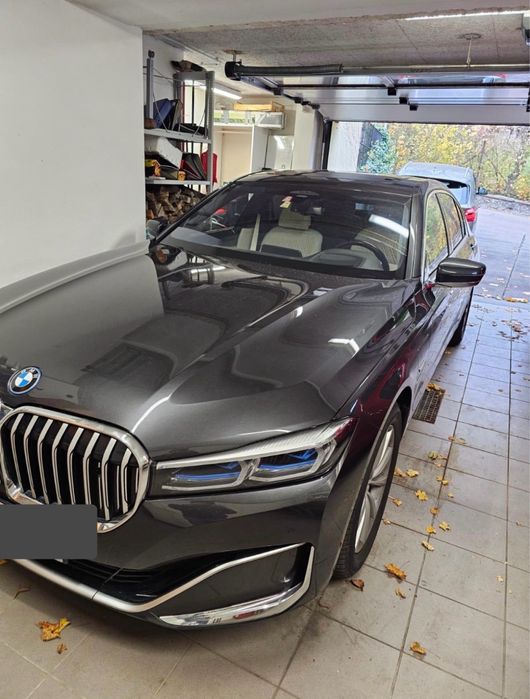 Кола под наем с шофьор – Лукс, комфорт и стил