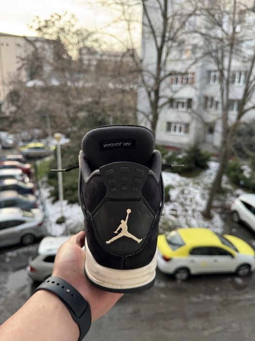 Air Jordan 4 Retro White Thunder