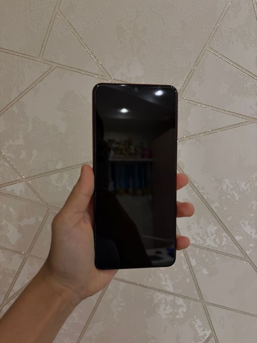 Samsung A12 красный