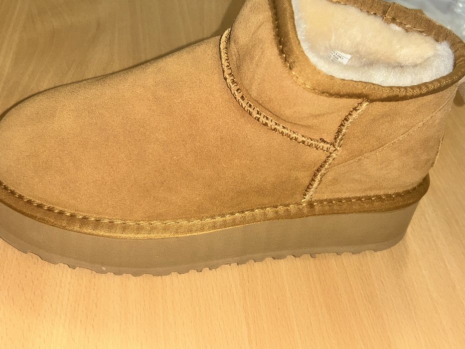UGG Australia 39
