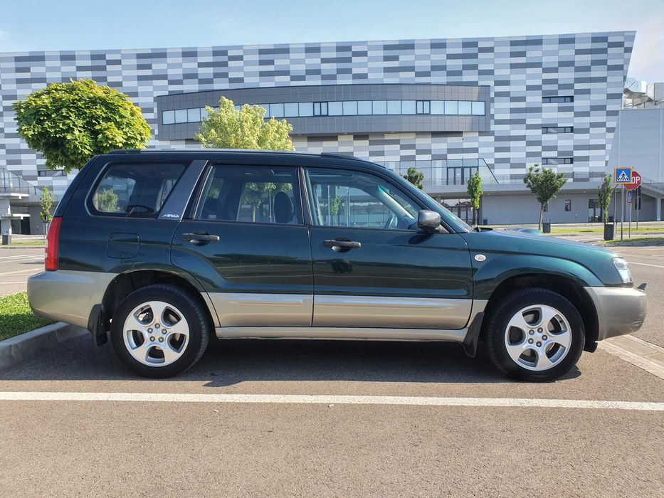 Subaru Forester 2.0 XT Automat 2004 + set de roți de iarnă