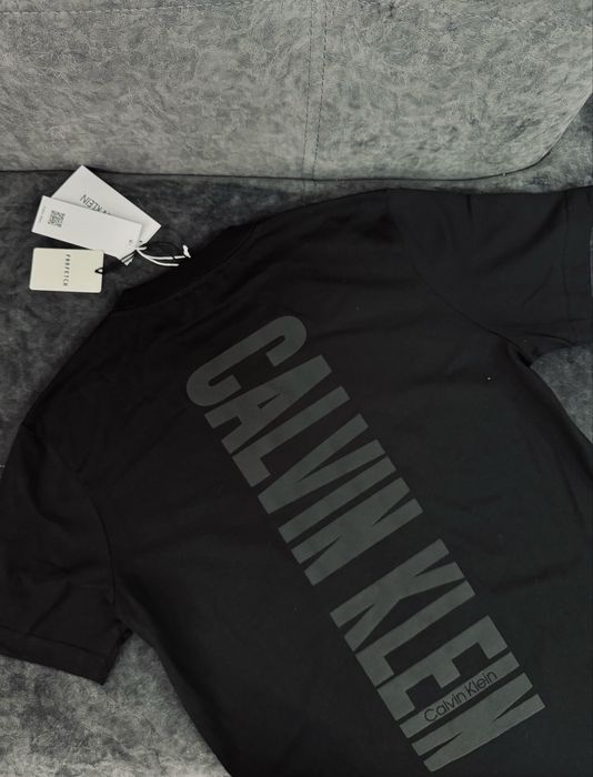 Топ Cal*n K*ein тениска