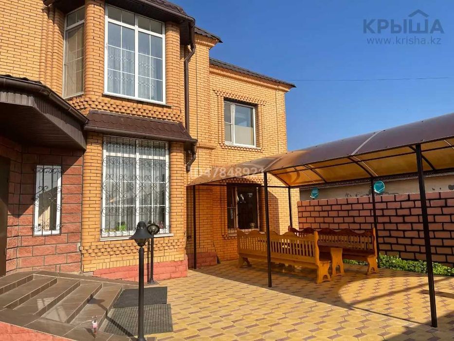 Продам  коттедж с бизнесом