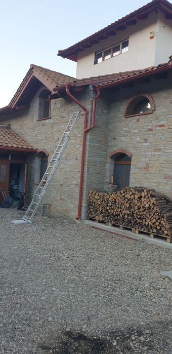 Executăm coperisuri si reparatii urgente