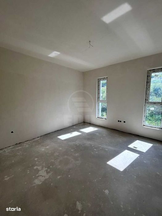 Casa Triplex De Vânzare În Florești – Confort Și Eleganță!