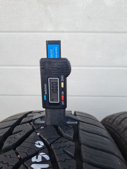 Всесезонни гуми 2 броя BARUM Qurtaris5 195 60 R15 дот 2723