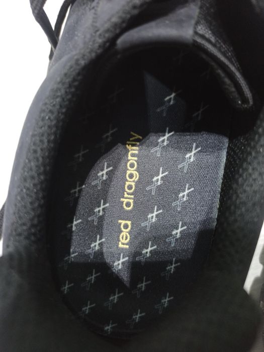 кроссовки шикарные  мужские 44 размер