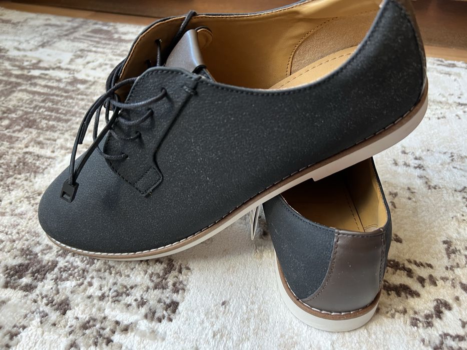 Чисто нови обувки Zara