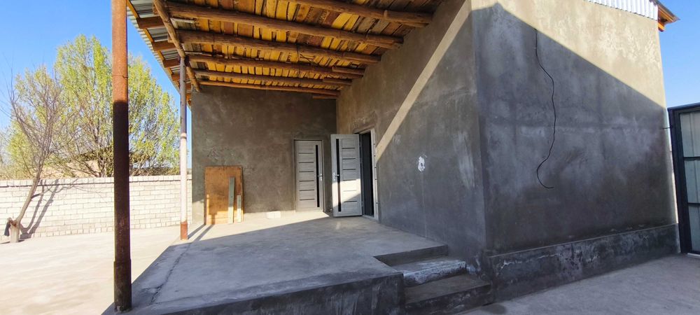 Уй сотилади Сирдаре тумани ЖБИ томонда