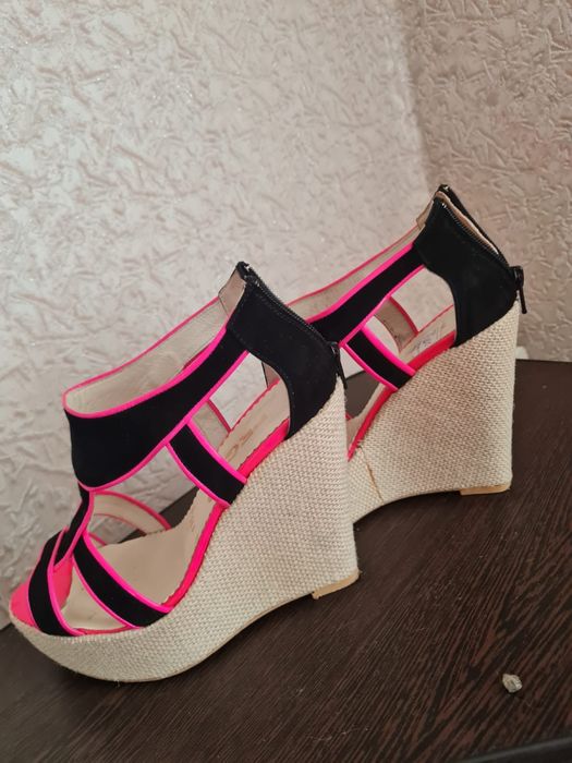 Продам легкие босоножки Сабо