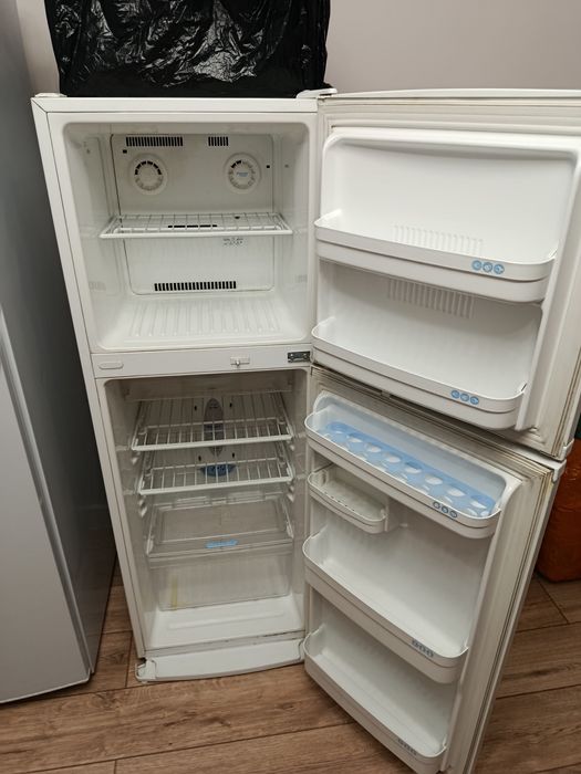 Продам холодильник никогда не сломался