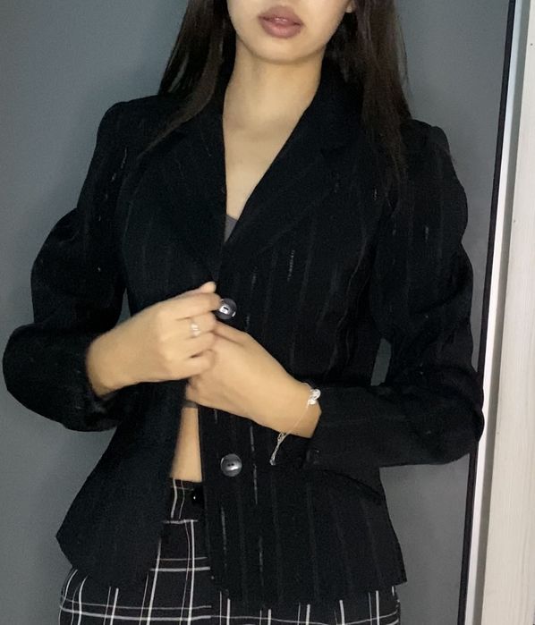 Женский черный пиджак