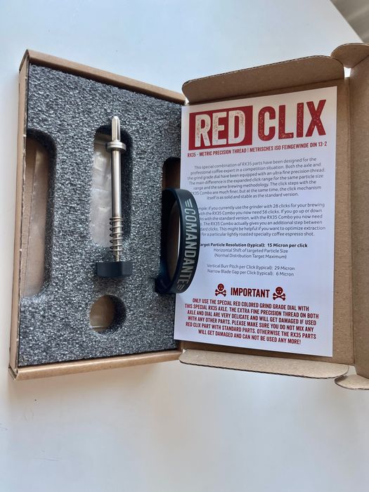 Ръчна кафемелачка COMANDANTE | C40 | MK3+ Red clix