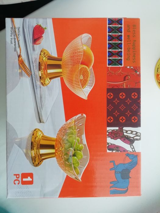 продам вазу для фруктов/конфетницу