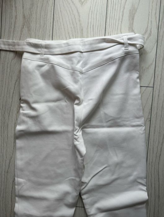 Pantaloni albi • Mohito • 36