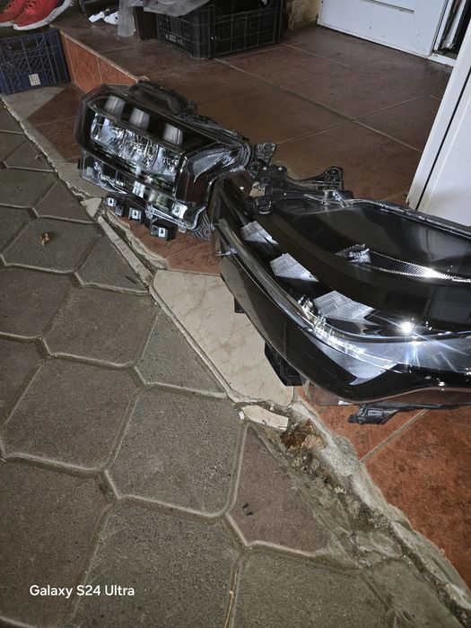Faruri suzuki s-cross aproape noi